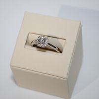 Solitaire Ring Round Cut Square Setting - 
