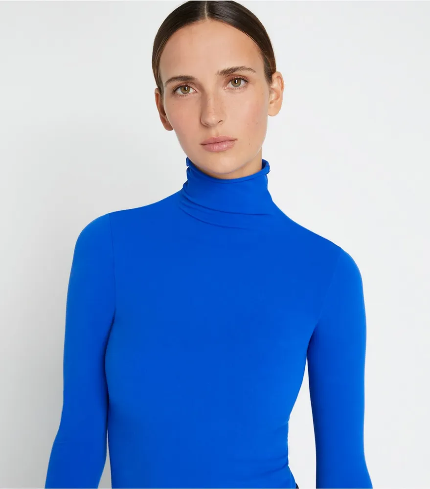 Tissue-Seamless Long-Sleeve Mockneck