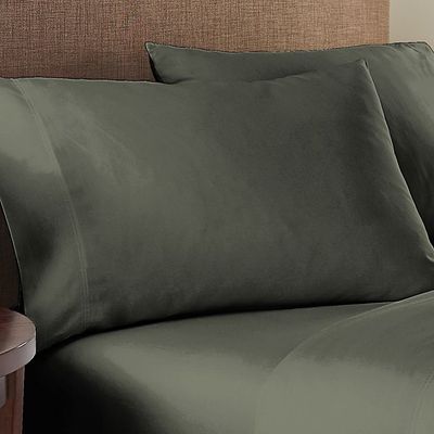 Nestwell™ Organic Cotton 300-Thread-Count Pillowcases (Set of 2)