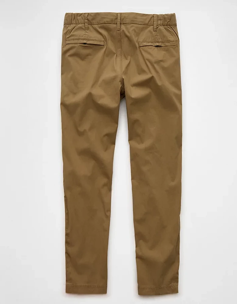 Pantalon kaki moderne à coupe athlétique Flex AE