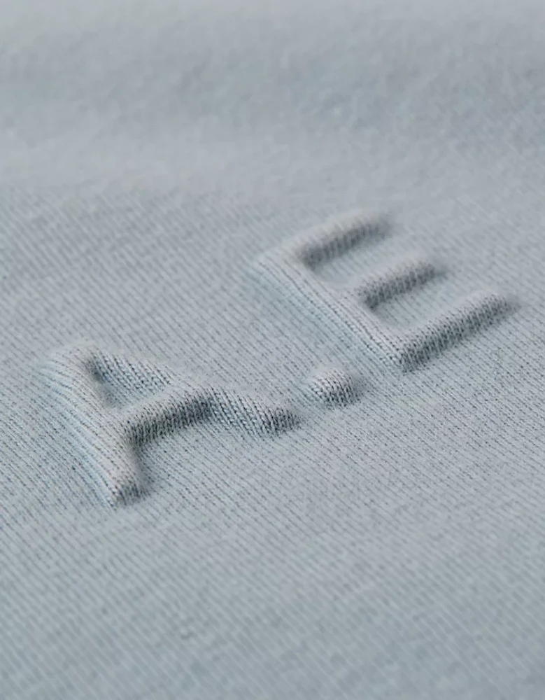 T-shirt droit à image de logo rehaussé AE