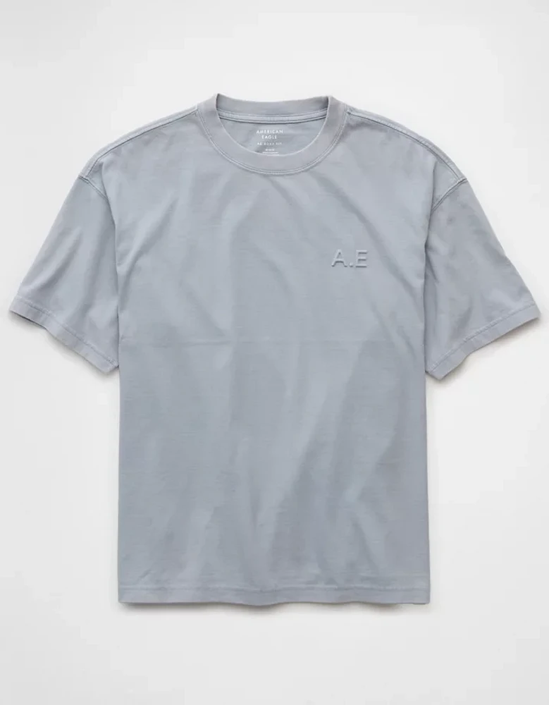 T-shirt droit à image de logo rehaussé AE