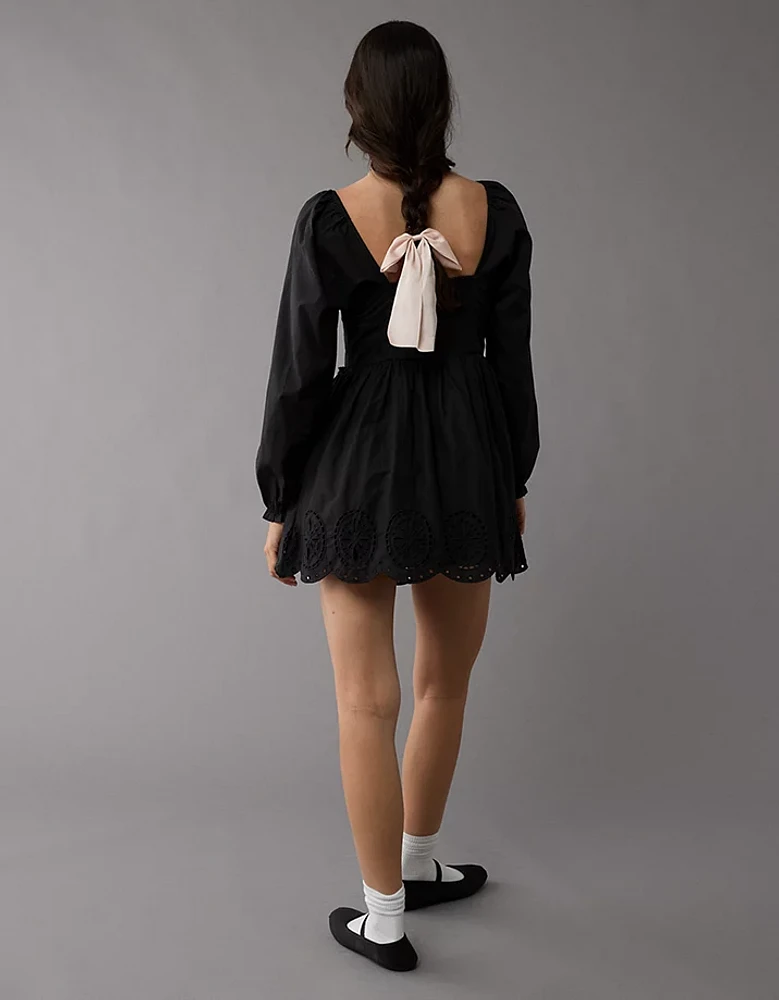 Minirobe à décolleté en cœur manches longues AE