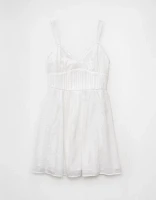 Minirobe à œillets encolure en V AE
