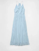Robe mi-longue brodée à encolure en V AE