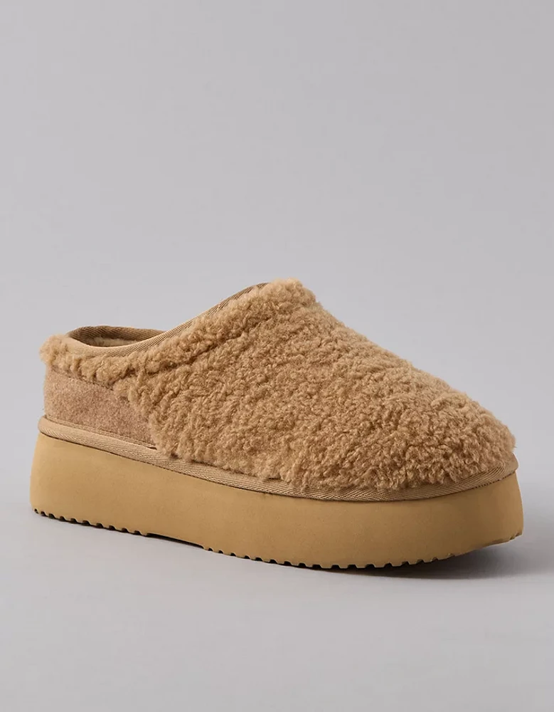 AE The Sherpa Hangout Slip-On Slipper