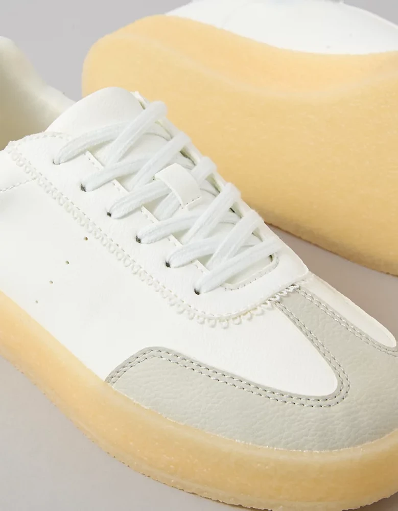 Chaussure sport rétro en crêpe synthétique AE