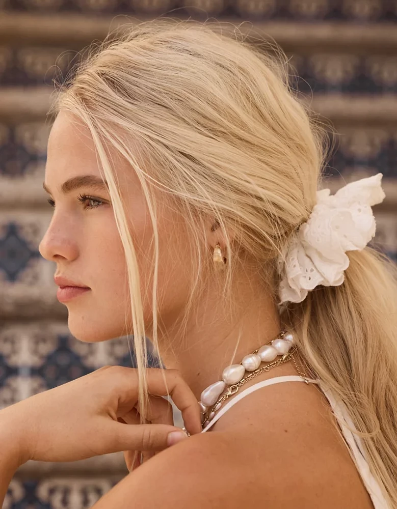 AE White Eyelet Scrunchie