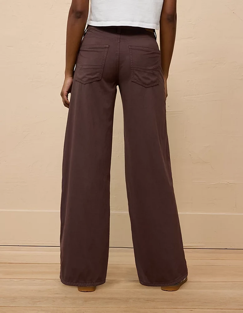 Pantalon ample à jambe large et taille haute en suède Dreamy Drape AE