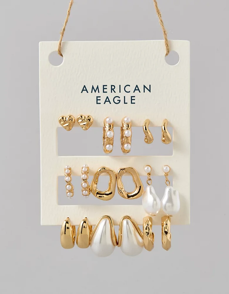 Emballage de neuf paires de boucles d’oreille dorées et à perles AEO