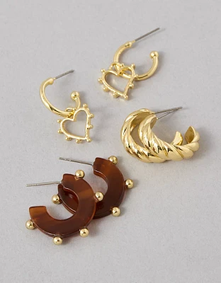 Emballage de trois paires de boucles d’oreilles à clous décoratifs en résine AEO