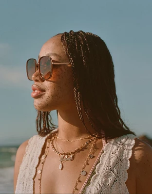 Lunettes de soleil surdimensionnées en métal AE