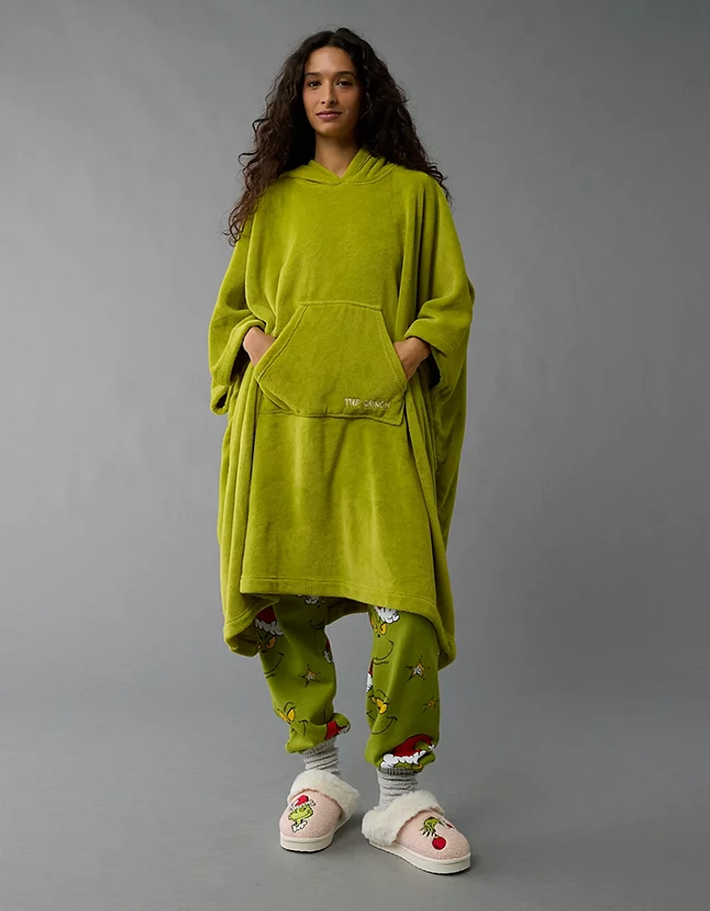 AE Grinch Fall Blanket Poncho