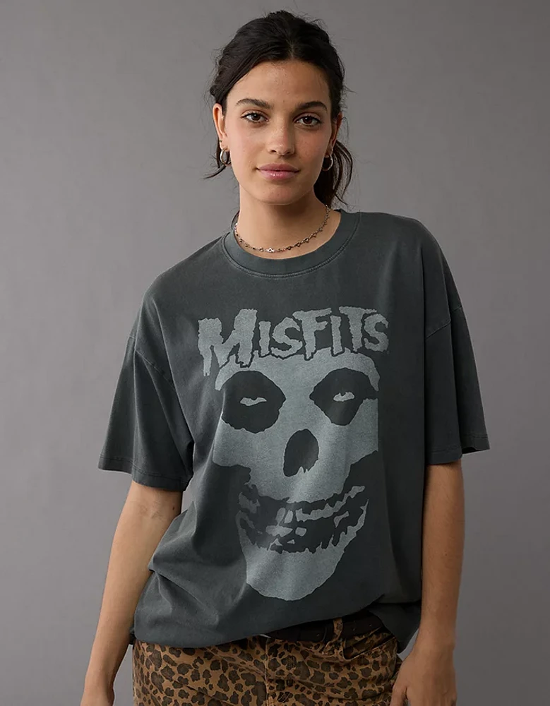 AE Oversized Misfit Halloween Graphic T-Shirt