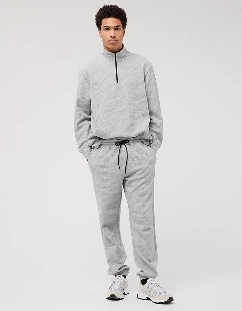 AE 24/7 Textured Fleece Jogger