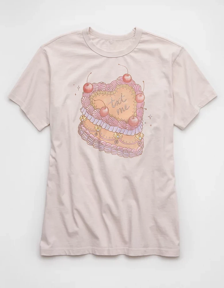 AE Oversized Valentine's Day Graphic T-Shirt