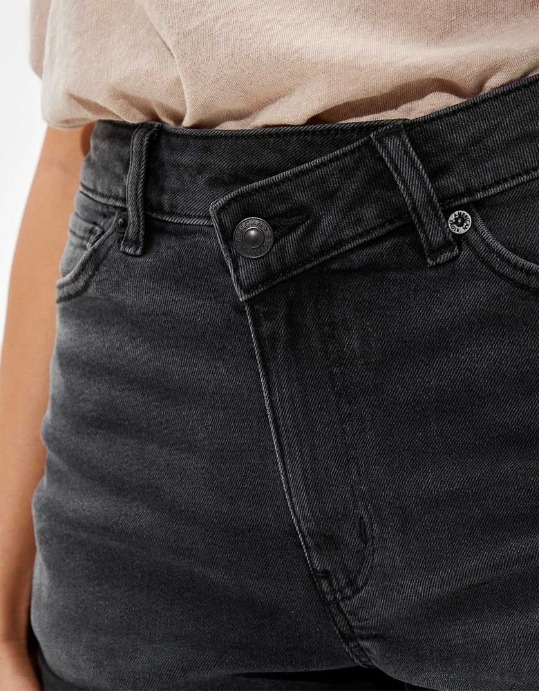 AE Stretch Crossover Denim Mom Shorts