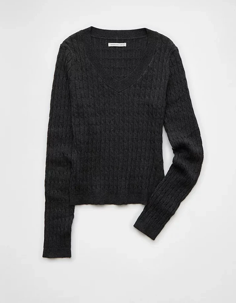 AE Fitted Cable Knit V-Neck Sweater