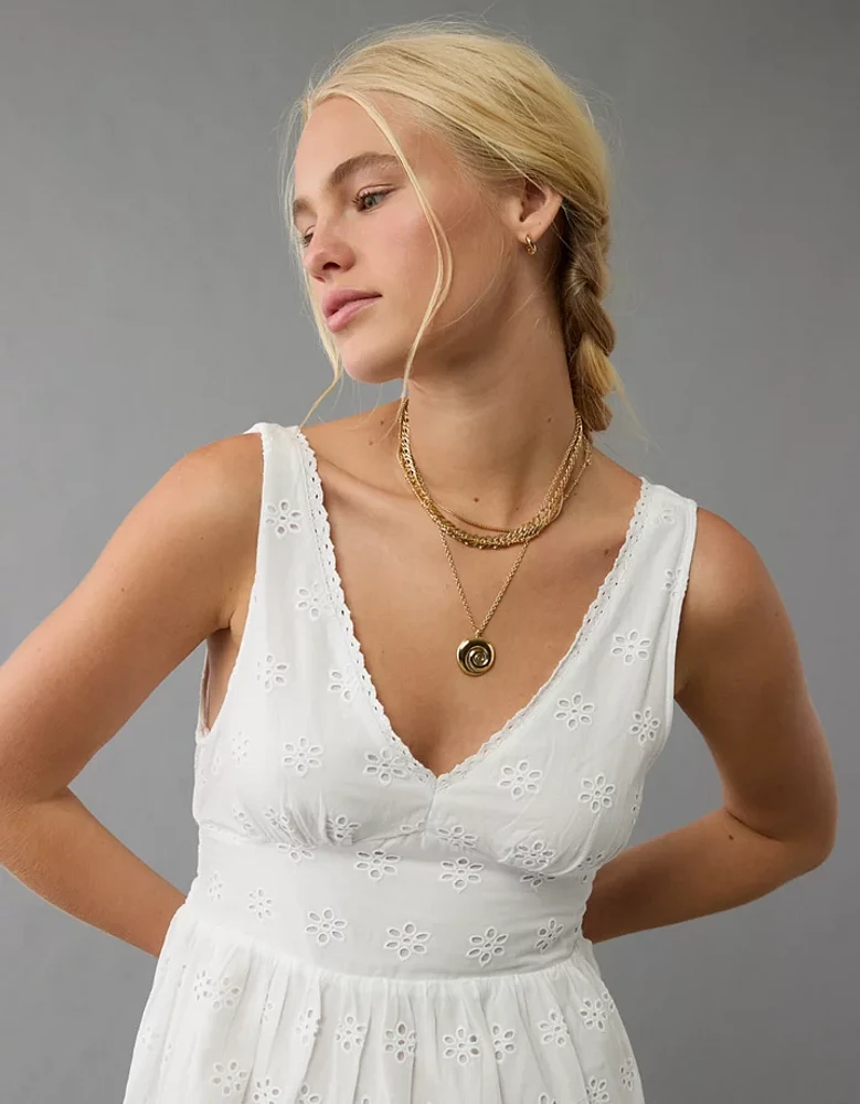 Minirobe festonnée à encolure en V AE