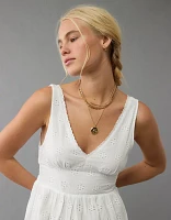 Minirobe festonnée à encolure en V AE