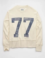 AE Big Hug Graphic Crew Neck Sweatshirt