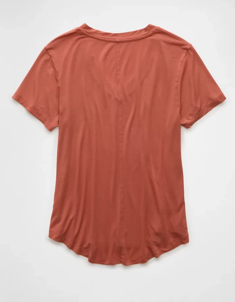 T-shirt à encolure en V Doux et sexy AE