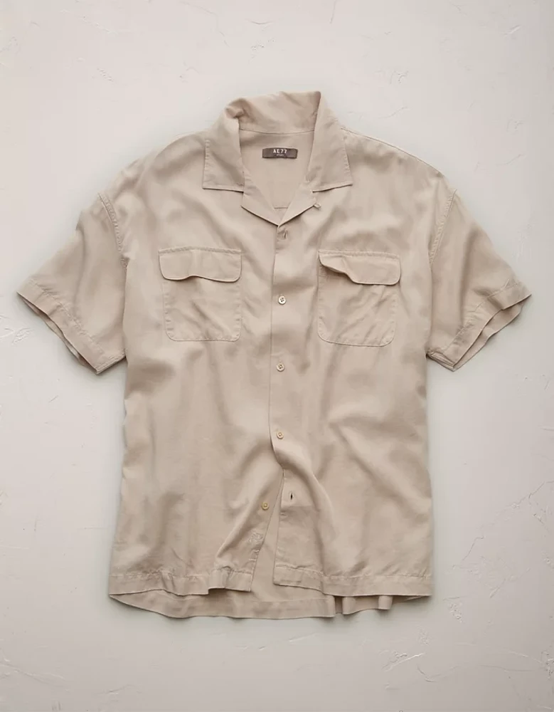 AE77 Premium Relaxed Short-Sleeve Button-Up Shirt