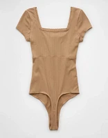 Justaucorps à boucle et décolleté carré manches courtes AE