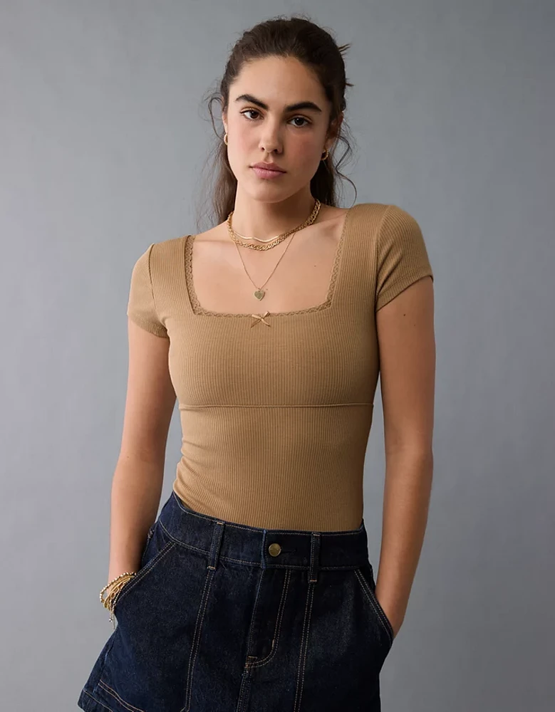 Justaucorps à boucle et décolleté carré manches courtes AE