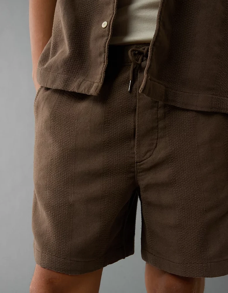 AE 7" Lived-In Trekker Short