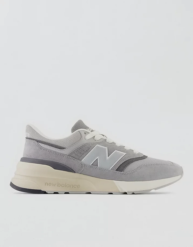 New Balance Men's 997R Sneaker