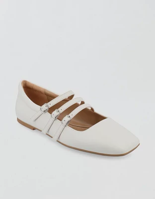 Journee Collection Women's Darlin Mary Jane Flat