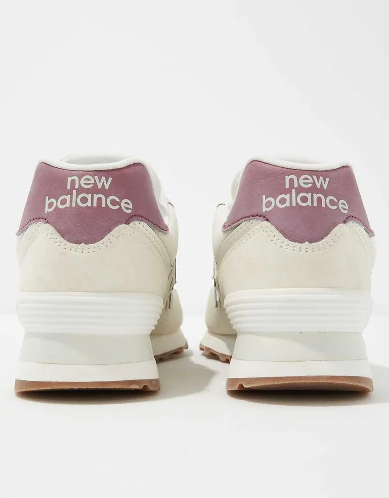 New Balance Women's 574 Sneaker