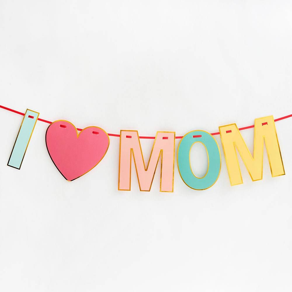 I Heart Mom Oversized Garland