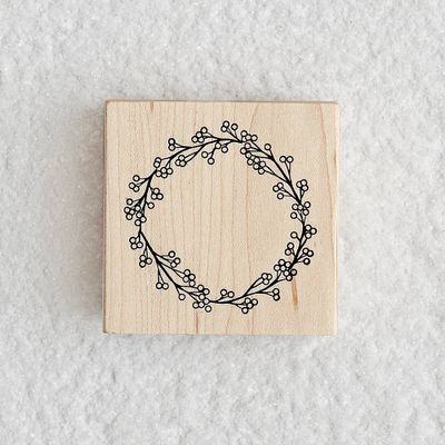 Holiday Berries Wreath Stamp