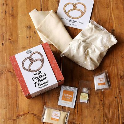 Soft Pretzel Making Kit