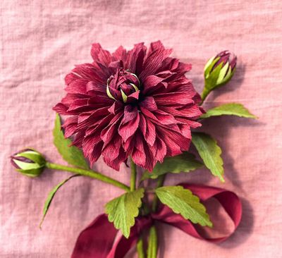 Live Workshop Essentials: Paper Dahlias with Lia Griffith