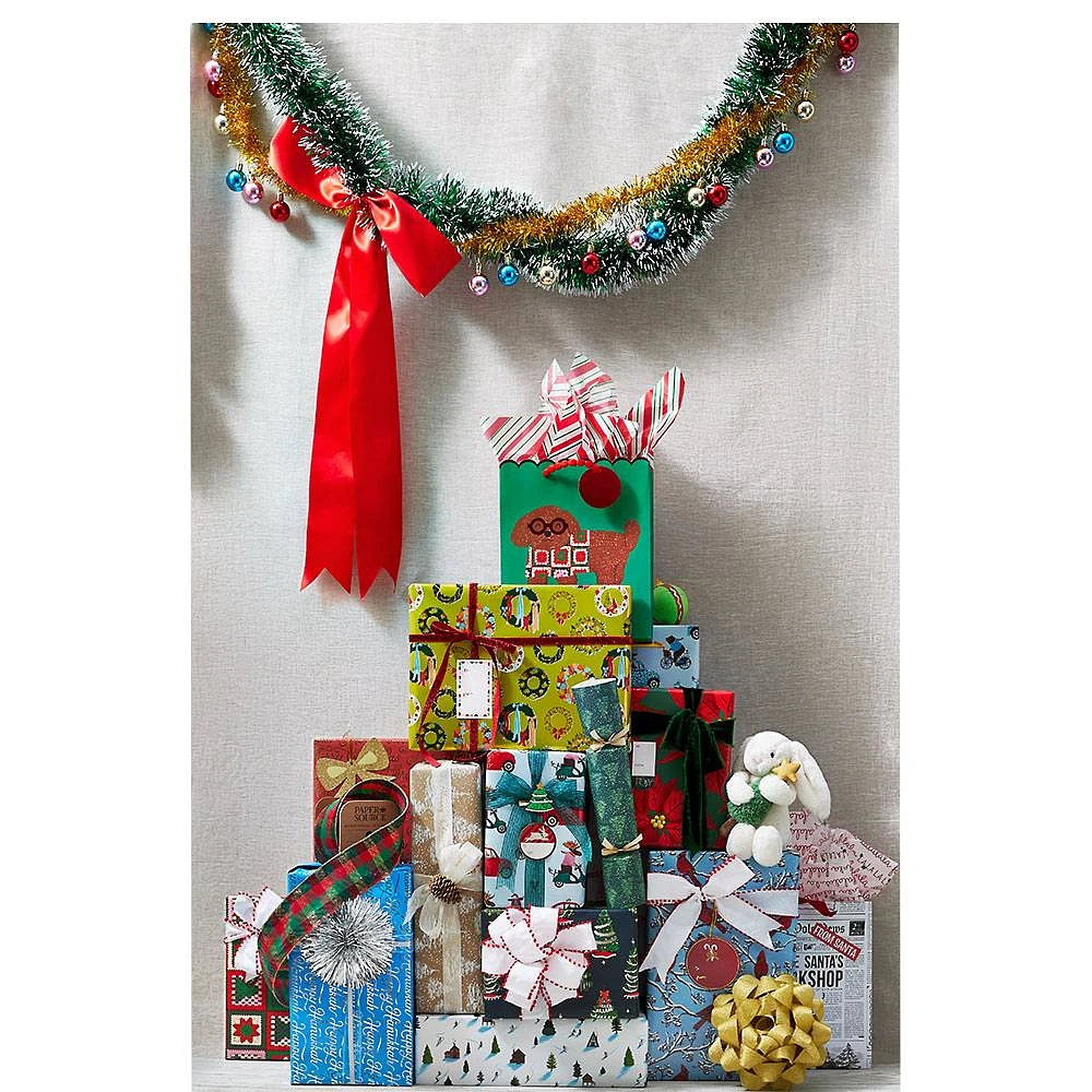 Tinsel and Ornament Garland