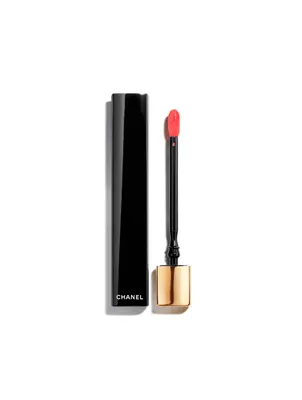 Colour and Shine Lipgloss in One Click