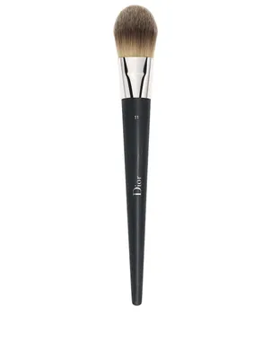 Fluid Foundation Brush n°11 – Light Coverage