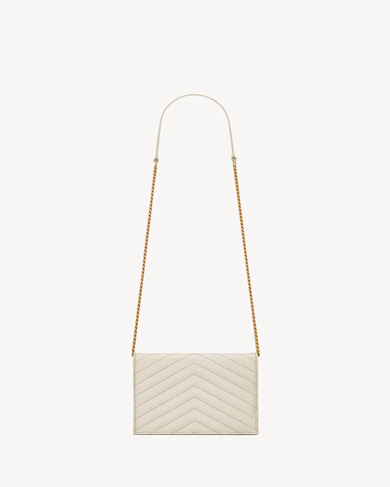 CASSANDRE ENVELOPE CHAIN WALLET IN GRAIN DE POUDRE LEATHER
