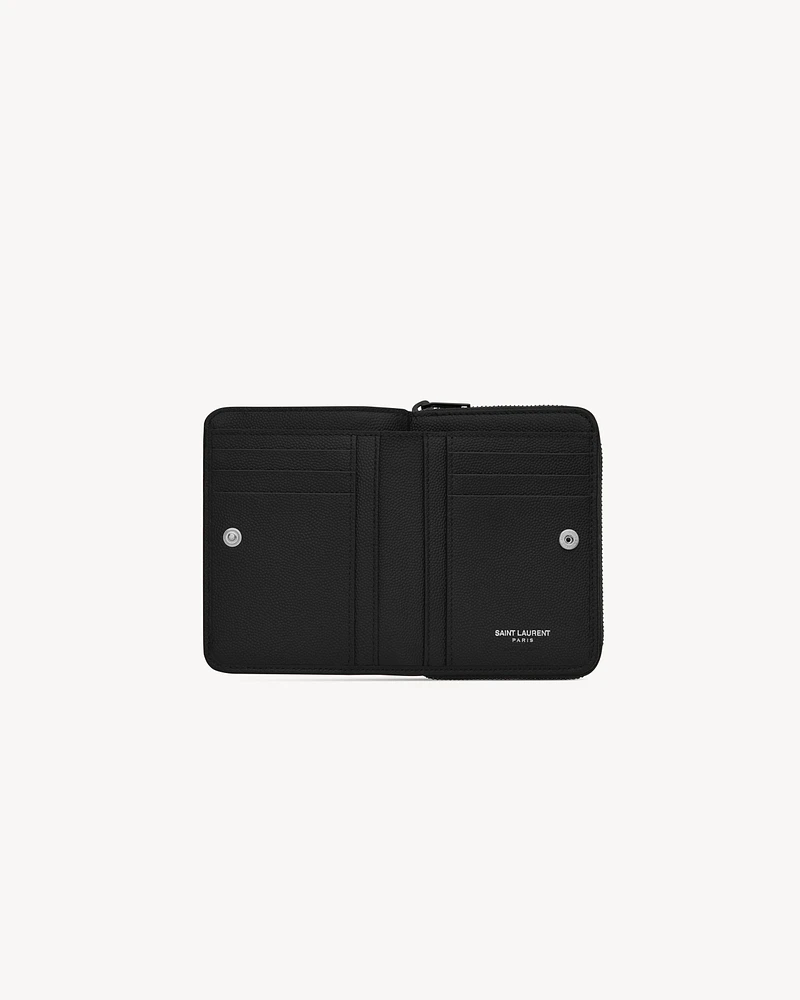 CASSANDRE MATELASSÉ compact zip around wallet in grain de poudre leather