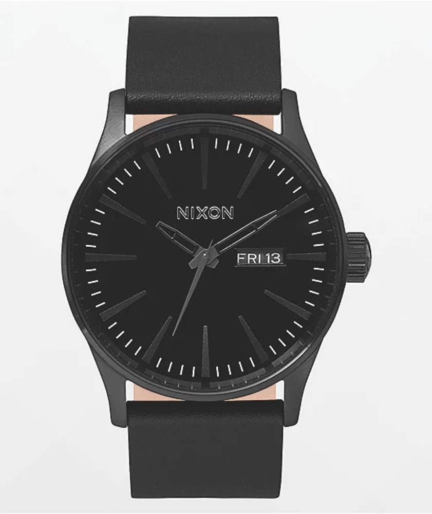 Nixon Sentry Leather Black Analog Watch