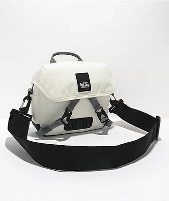 Oath Stock 35 Camera White Shoulder Bag