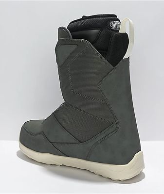 zumiez womens snowboard boots