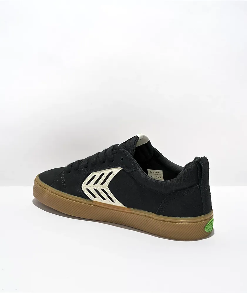 Cariuma Catiba Pro Black Suede& Gum Skate Shoes