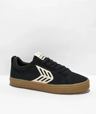 Cariuma Catiba Pro Black Suede& Gum Skate Shoes