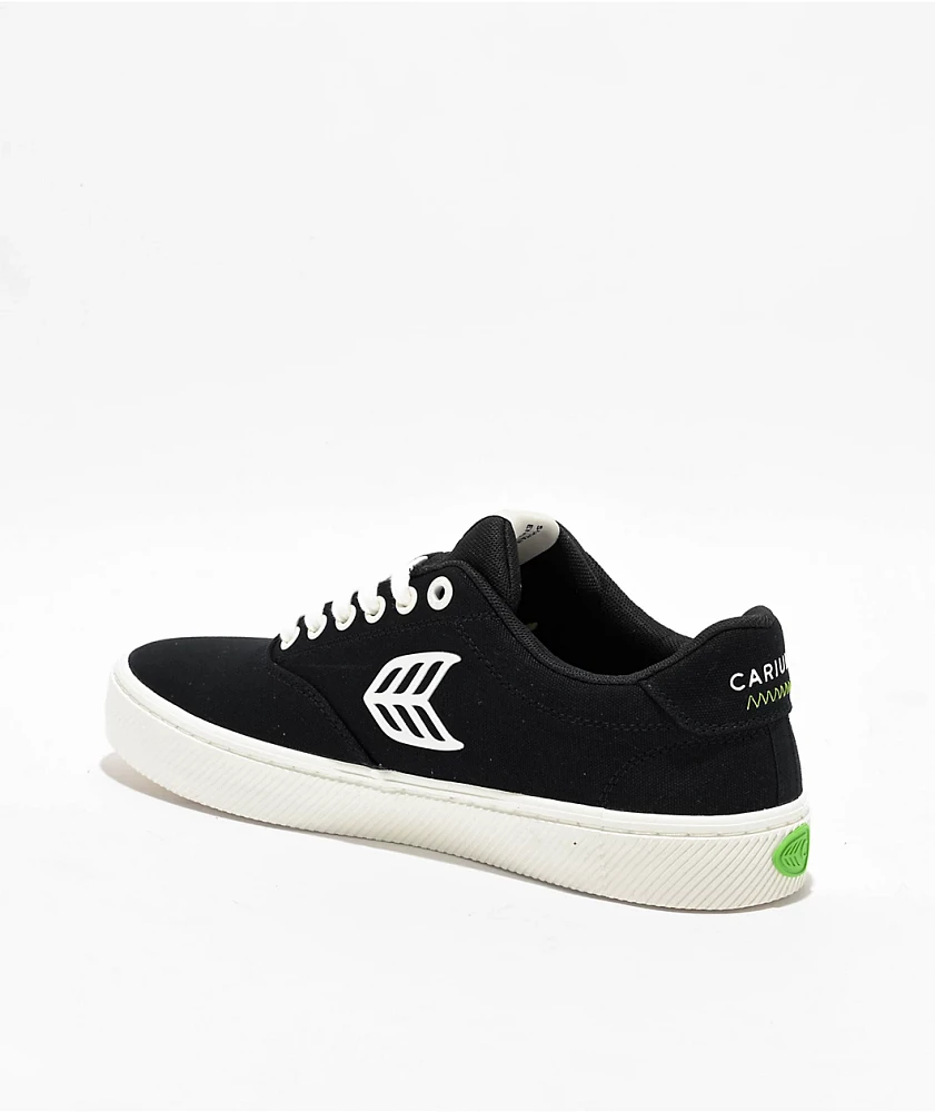 Cariuma Naioca Black Canvas Skate Shoes