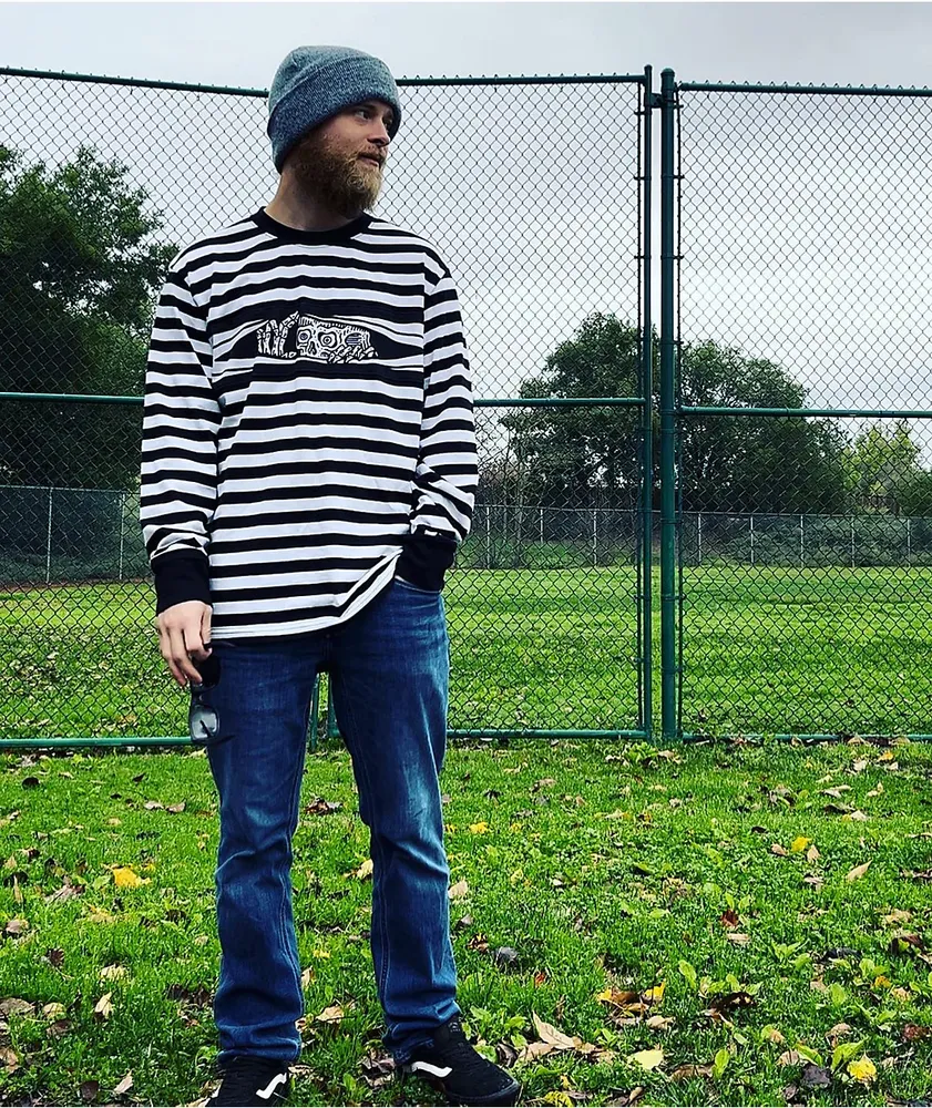 Black & White Striped Long-Sleeve T-Shirt