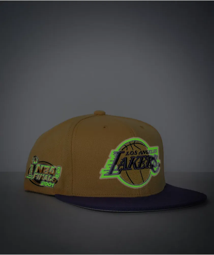 Mitchell & Ness x NBA Lakers Glow Gold Snapback Hat